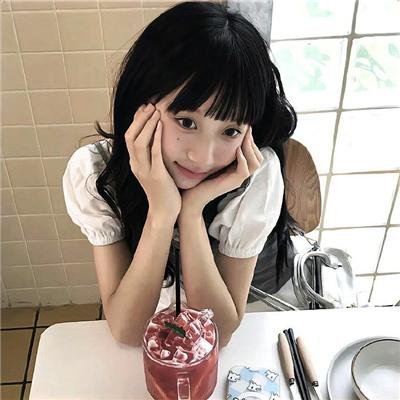 红色尾翼